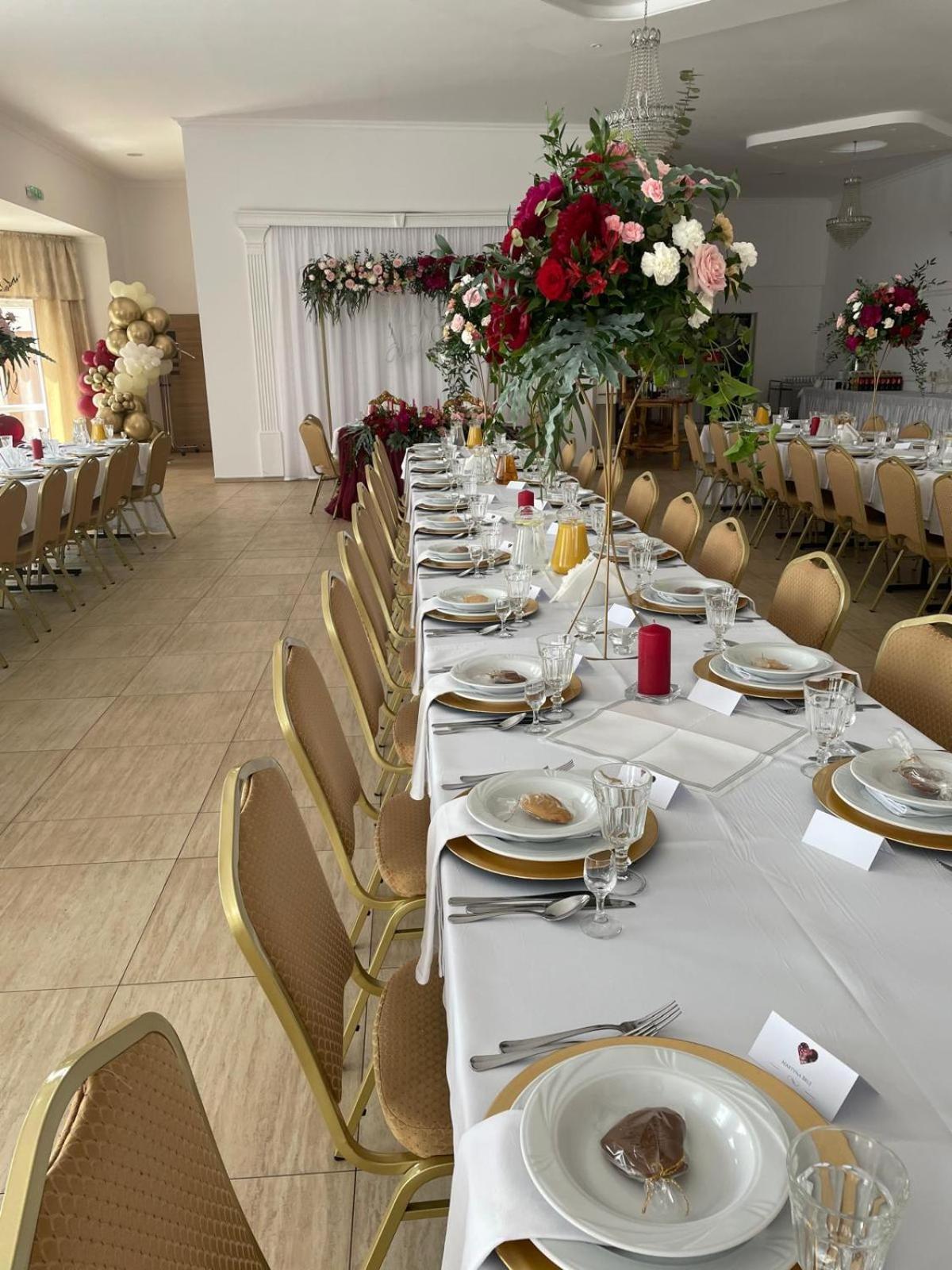 Marysienka Hotel Bisztynek Ngoại thất bức ảnh