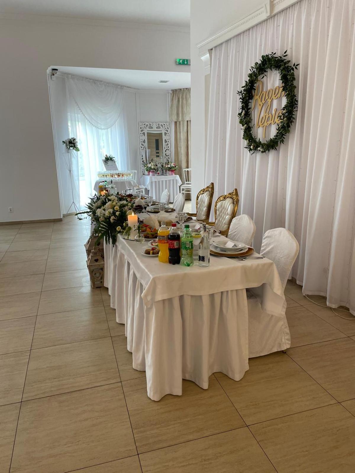 Marysienka Hotel Bisztynek Ngoại thất bức ảnh